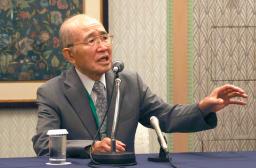 　減胎手術について記者会見する諏訪マタニティークリニックの根津八紘院長＝２９日午後、名古屋市
