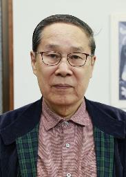 　朝長万左男氏