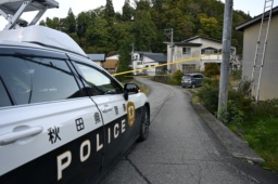 　男女４人がクマに襲われたとみられる現場付近＝２４日午後３時５８分、秋田県東成瀬村