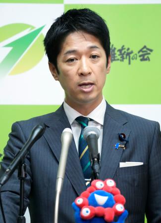 記者会見する日本維新の会の藤田共同代表=29日午後、国会