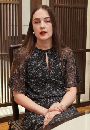 　インタビューに答えるウクライナの人権団体ＣＣＬのオレクサンドラ・マトイチュク氏＝バンコク（共同）