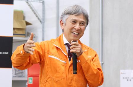 　核融合発電の実証に向け、状況を説明する京都フュージョニアリングの小西哲之ＣＥＯ＝２７日、東京都大田区の同社